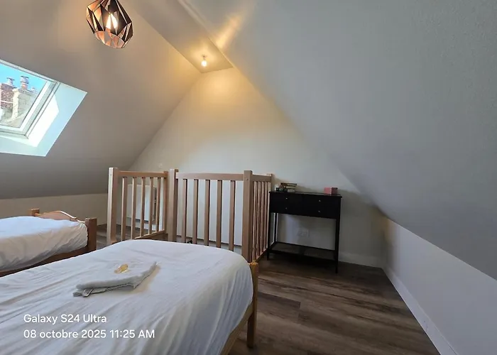 Saturne - Sils , 4 Bedrooms And 2 Bathrooms Дом отдыха